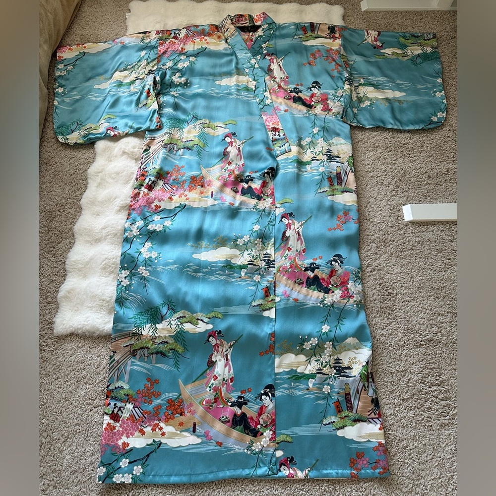 100% Silk Geisha Kimono/Robe Long Blue ,Boat And Floral Motifs-Made in Japen !đ - Picture 4 of 14